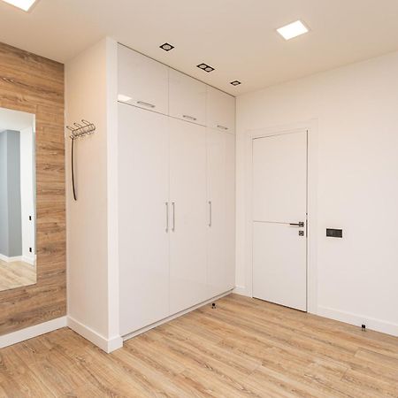 Petrovdom 190-199-216 In Spacious Apartments At Rc New York Concept House Kiew Exterior foto