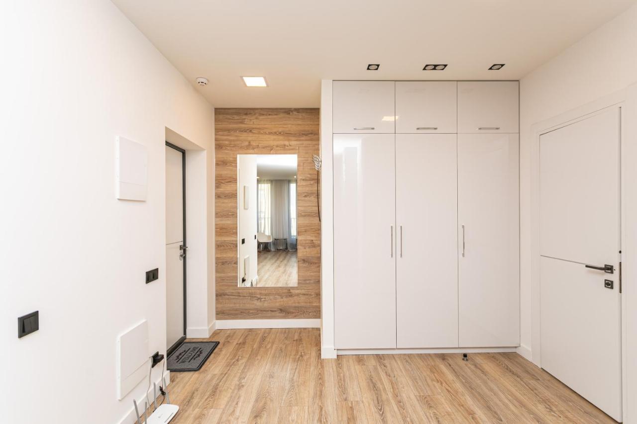 Petrovdom 190-199-216 In Spacious Apartments At Rc New York Concept House Kiew Exterior foto